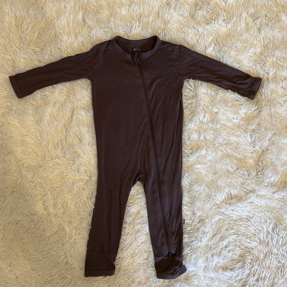 Kyte Baby Zippered Romper. Size 6-12M